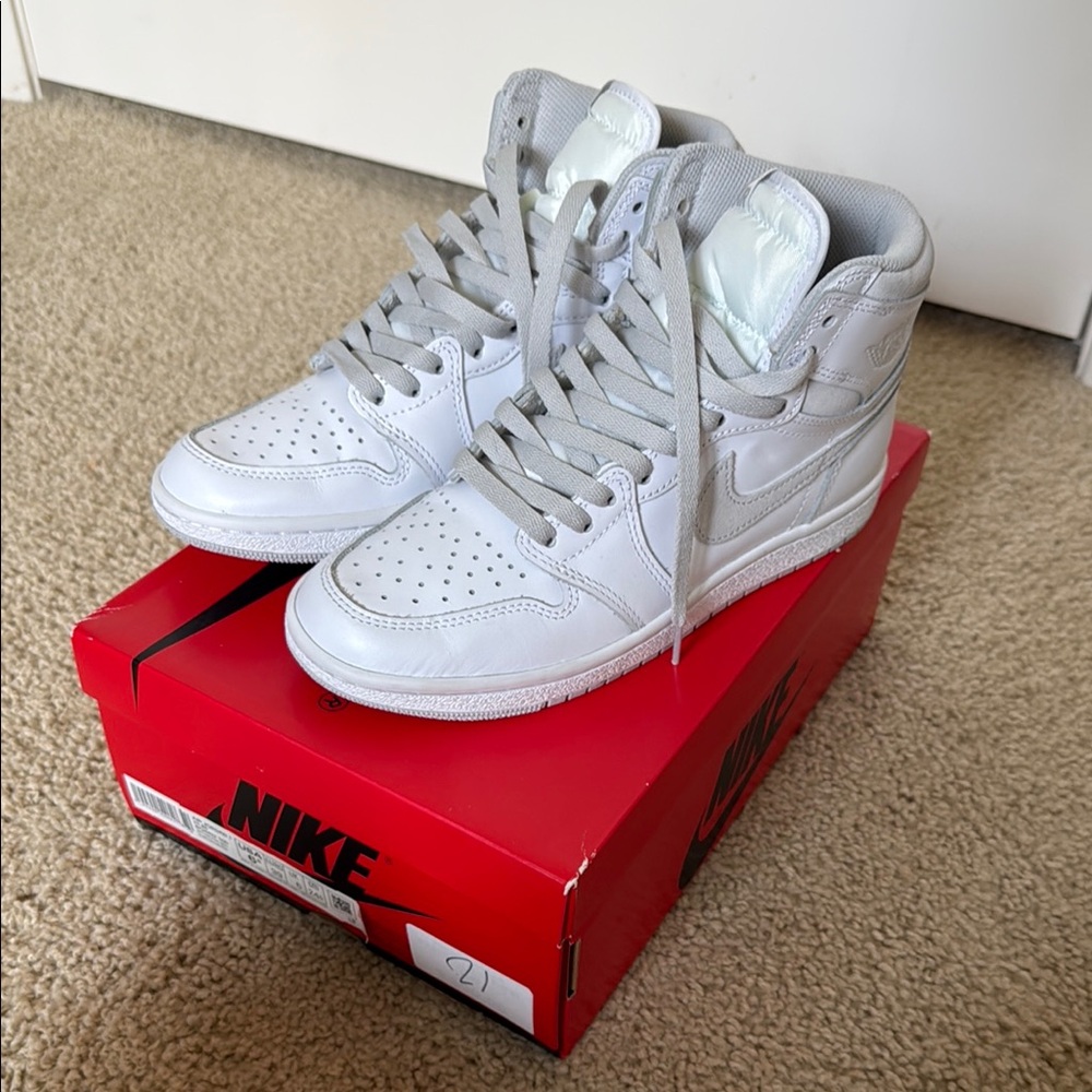 Jordan 1 ‘85 Neutral Grey